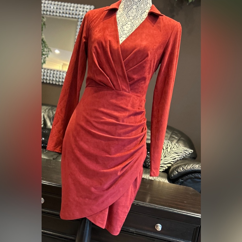 Guess by Marciano Burnt Rust Coloured Dress - Picture 2 of 7